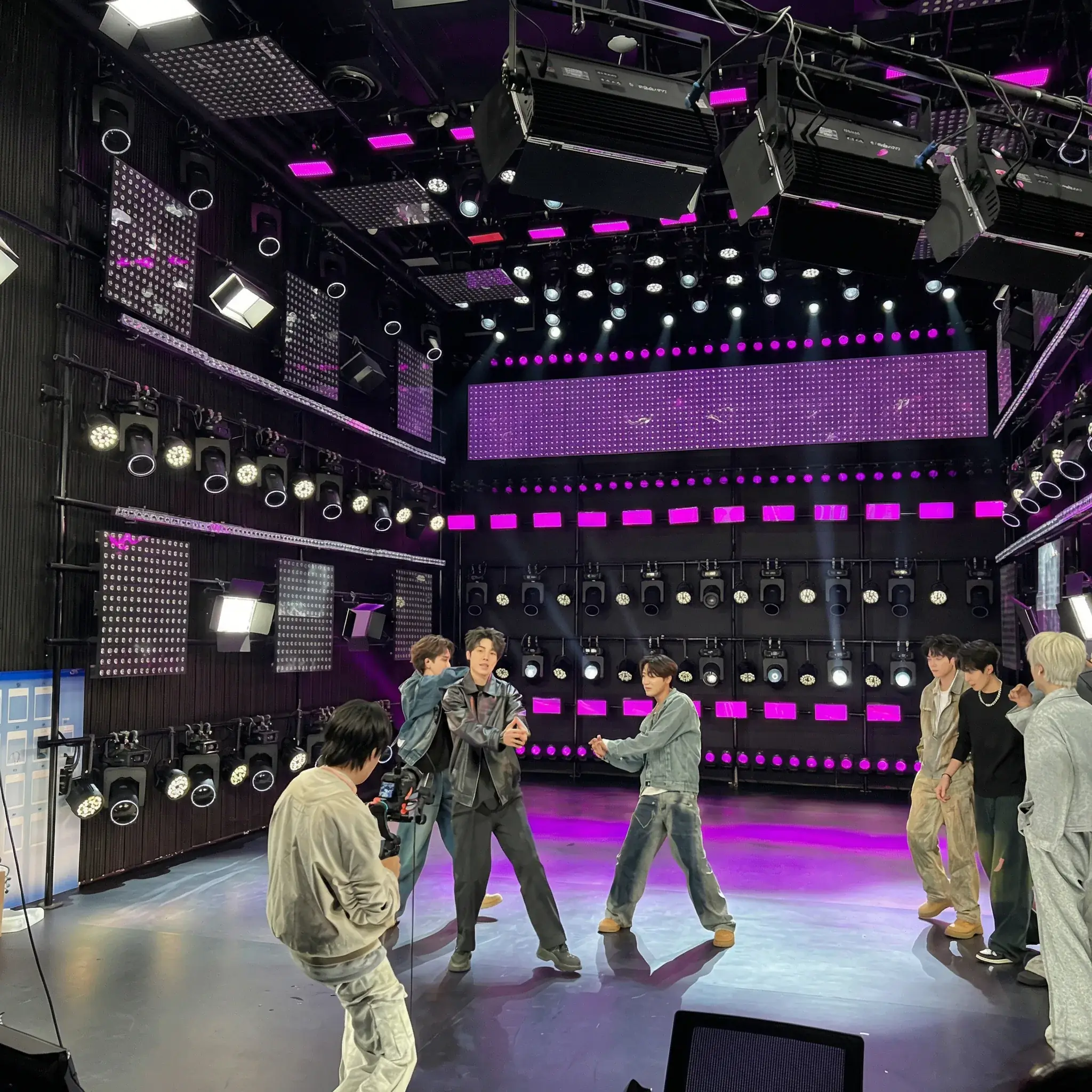 06. Live Studio AV Synchronization